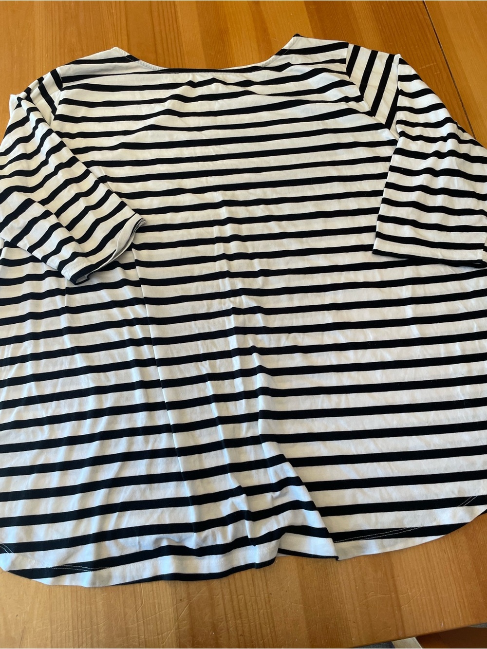 Ava & Viv Black and White Striped 3/4 Sleeve Top